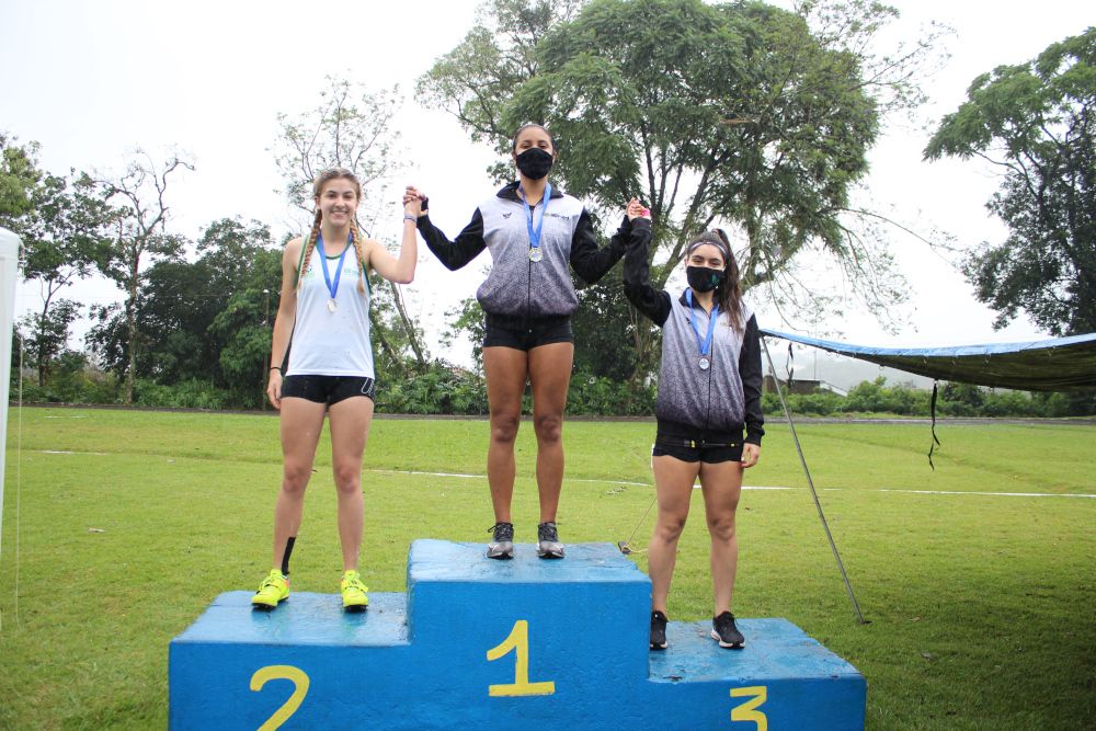 Atletismo da IENH conquista grandes resultados no Troféu Sogipa